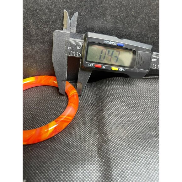 Vintage Orange Red Yellow Agate Rounded Bangle Bracelet 7.48" Diameter ESTATE - Picture 5 of 7